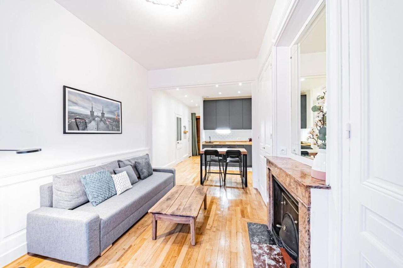 Aapartment With Character Parquet Flooring Fireplace - Charpennes Villeurbanne Ngoại thất bức ảnh