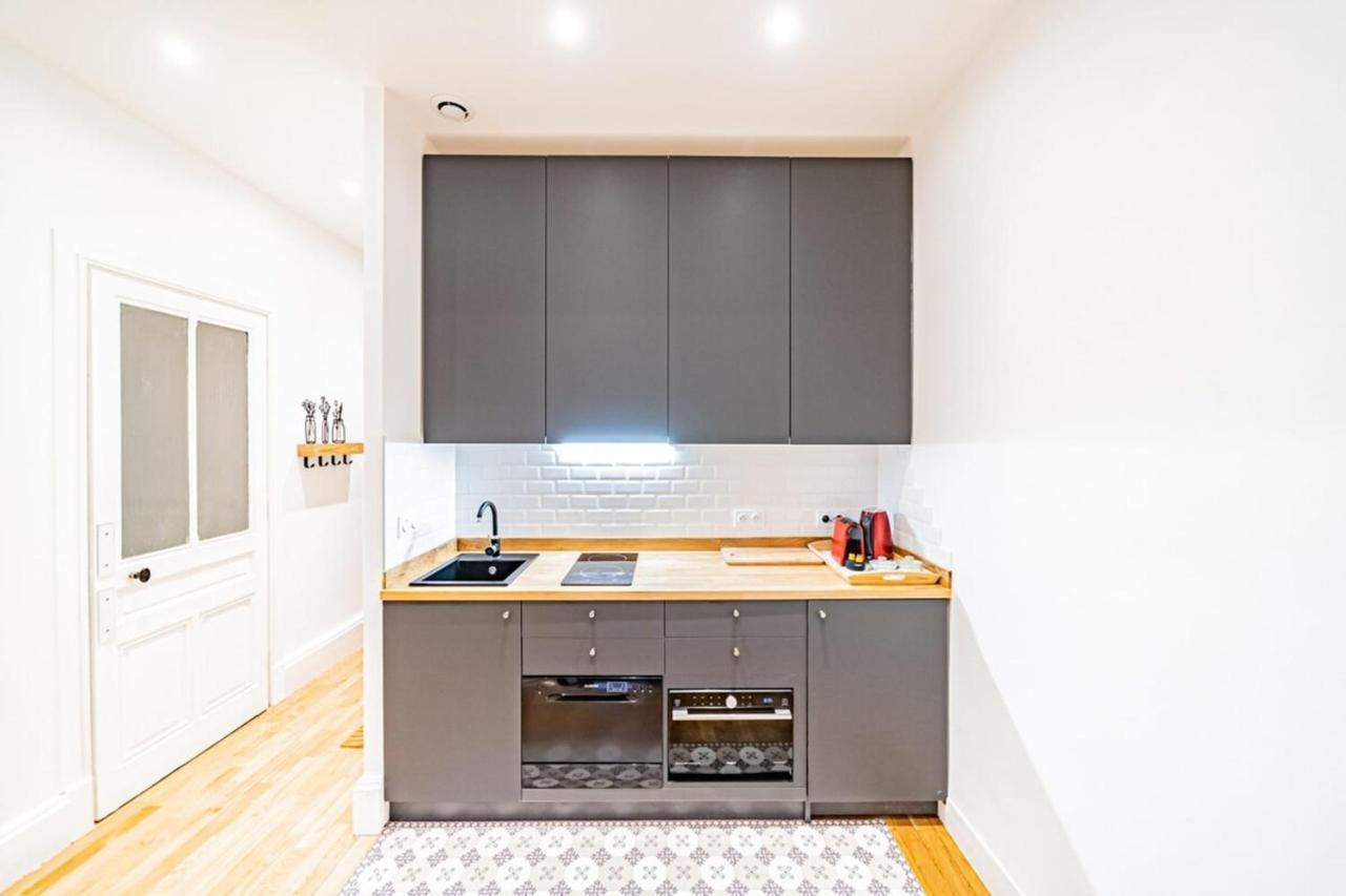 Aapartment With Character Parquet Flooring Fireplace - Charpennes Villeurbanne Ngoại thất bức ảnh